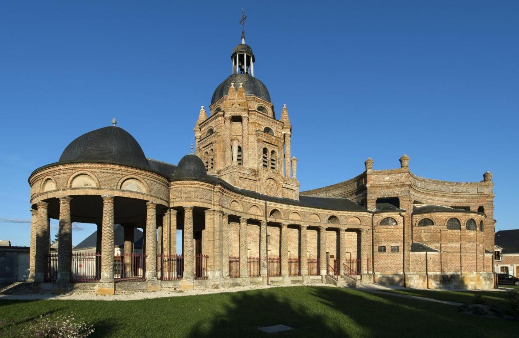 Budget Appart Avec Parking Au Centre-Ville Charleville-Mézières Buitenkant foto